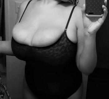 , 21  female escort, San Jose