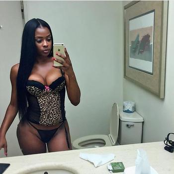 , 23  female escort, San Jose