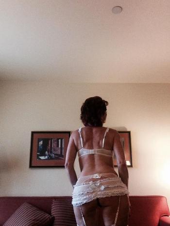 , 39  female escort, San Jose