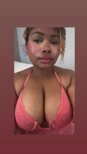 max, 21  female escort, San Jose